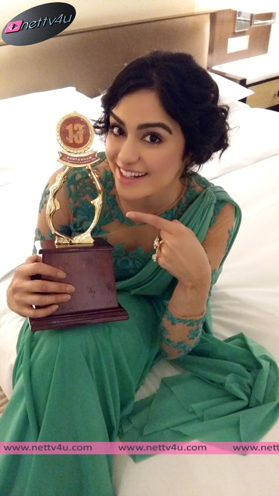 adah sharma santosham award 01