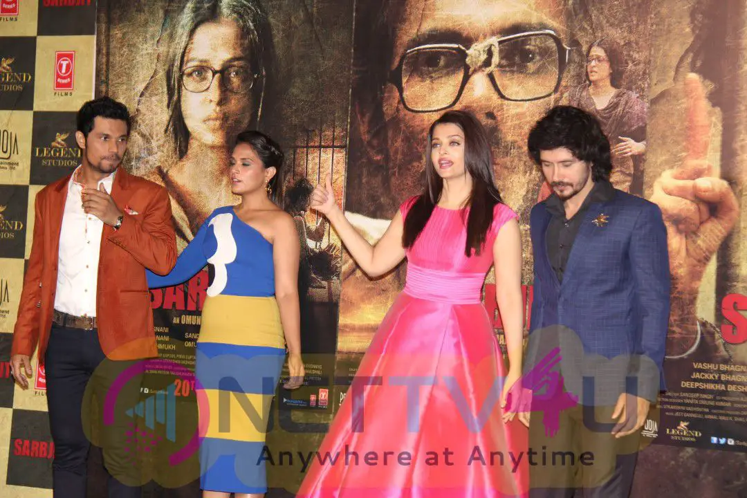 Aishwarya Rai Bachchan And Randeep Hooda At Sarabjit Trailer Launch Stills Hindi Gallery