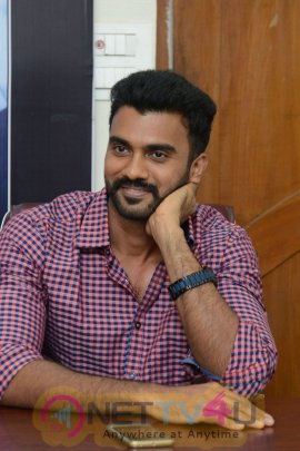 anaganaga oka chitram press meet stills 15