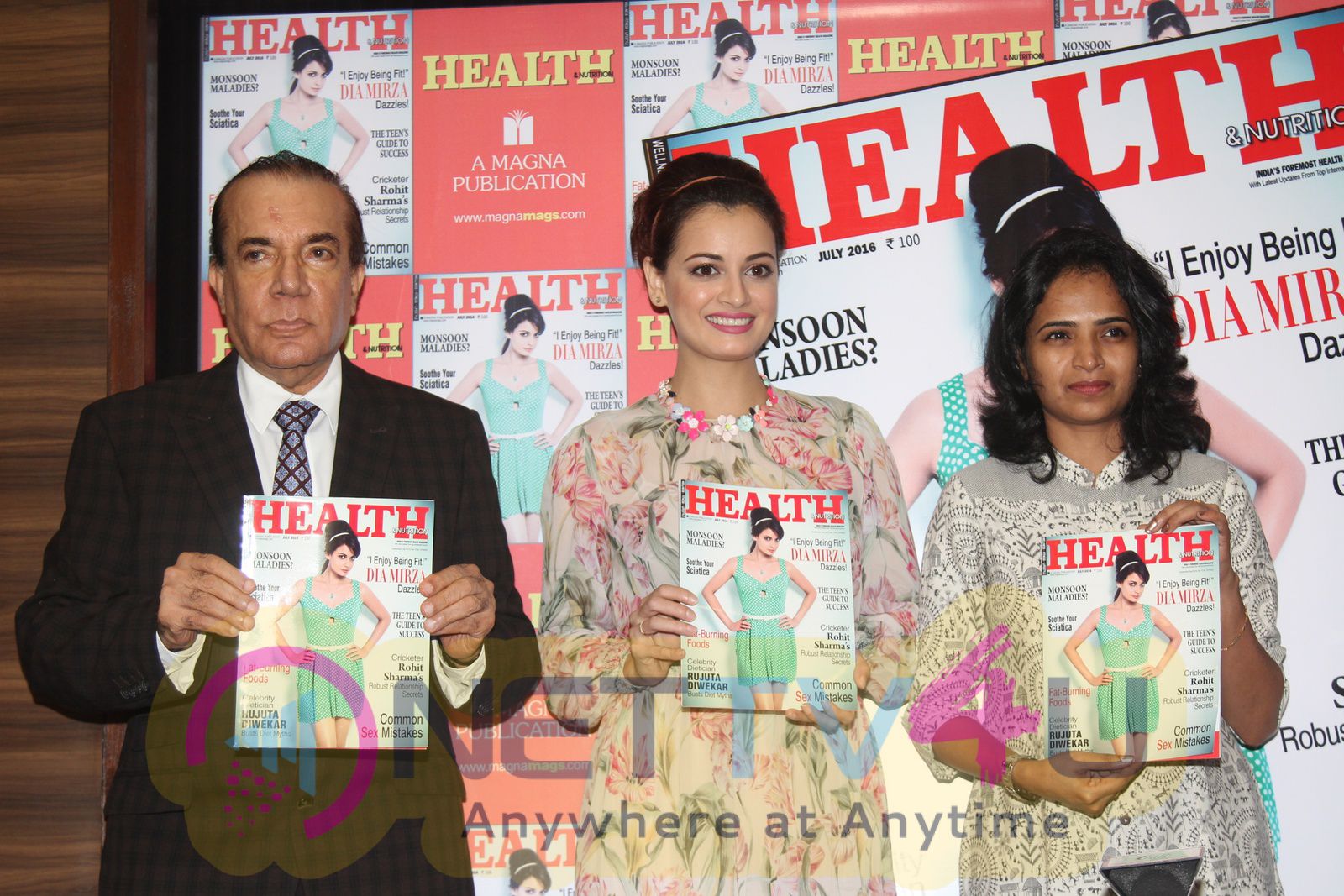 Bollywood Actress Dia Mirza Unveils The Cover Of Health And Nutrition Magazine Stills Hindi Gallery