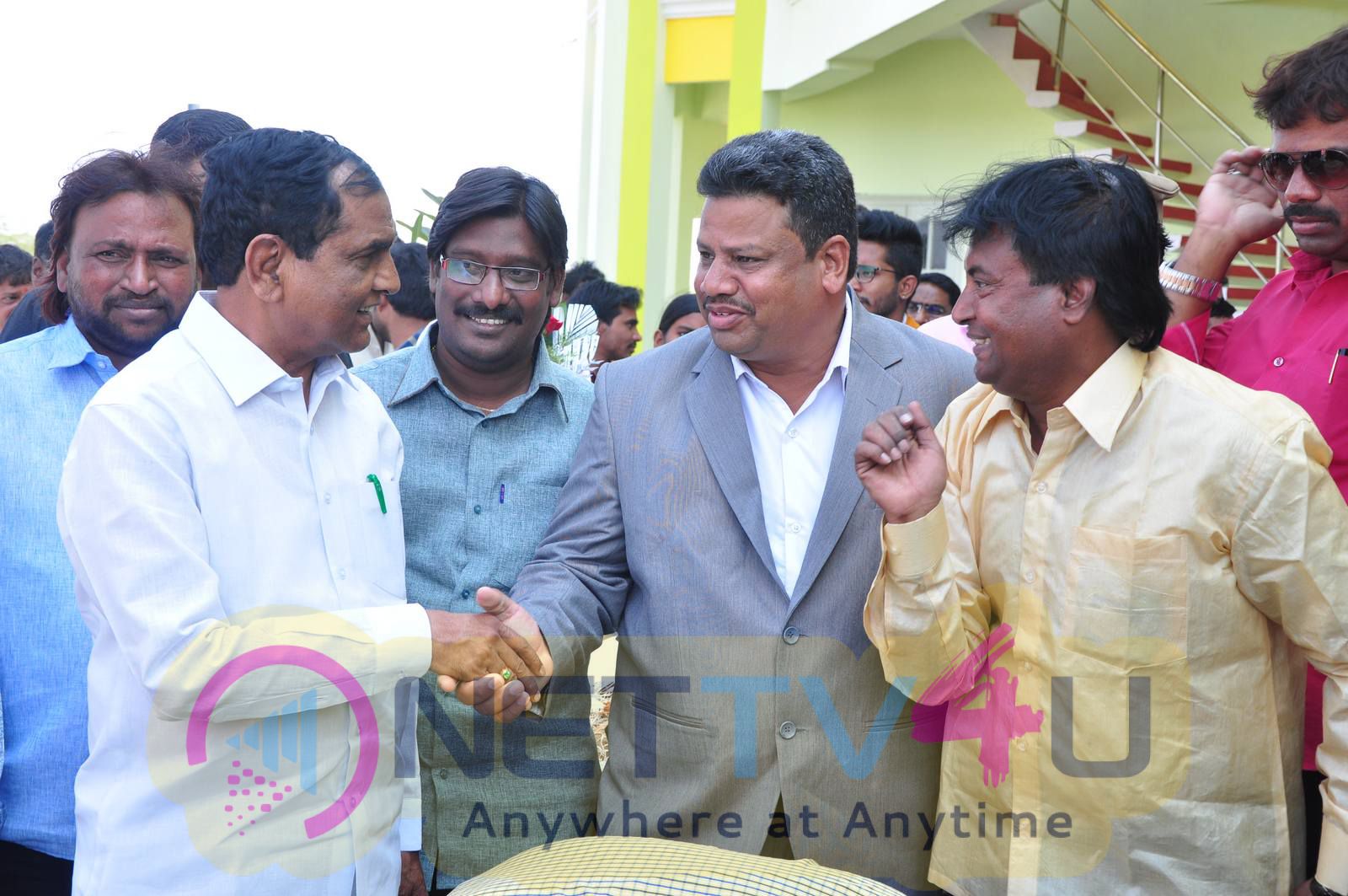 Bangla Lo Alajadi Movie Opening Stills Telugu Gallery