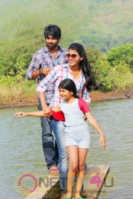 Child Actress Baby Sathanya Acting Movies Extraordinary Photos Tamil Gallery