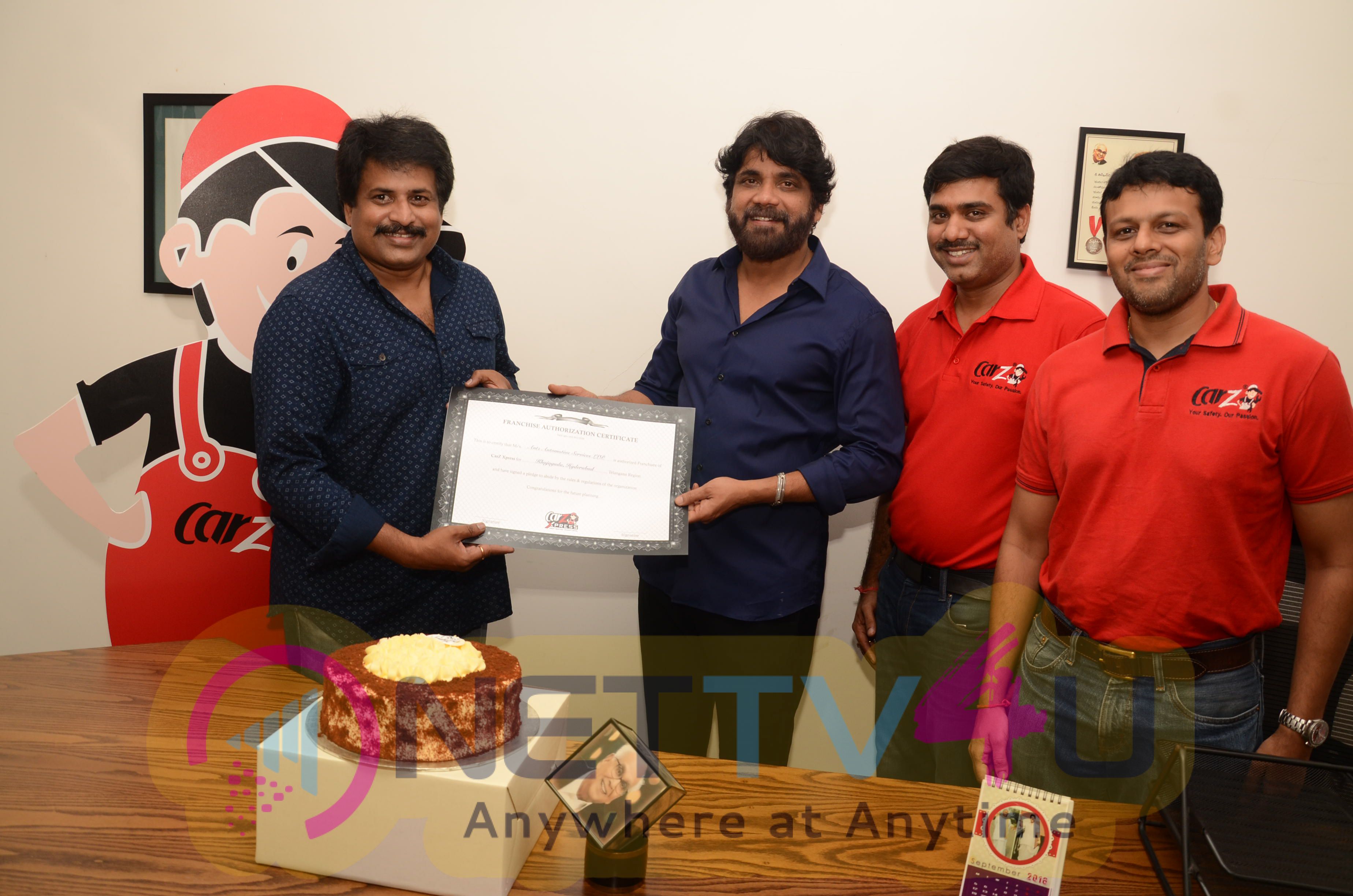 Cine Hero Nagarjuna Launched CarZ Officially Launches Photos Telugu Gallery