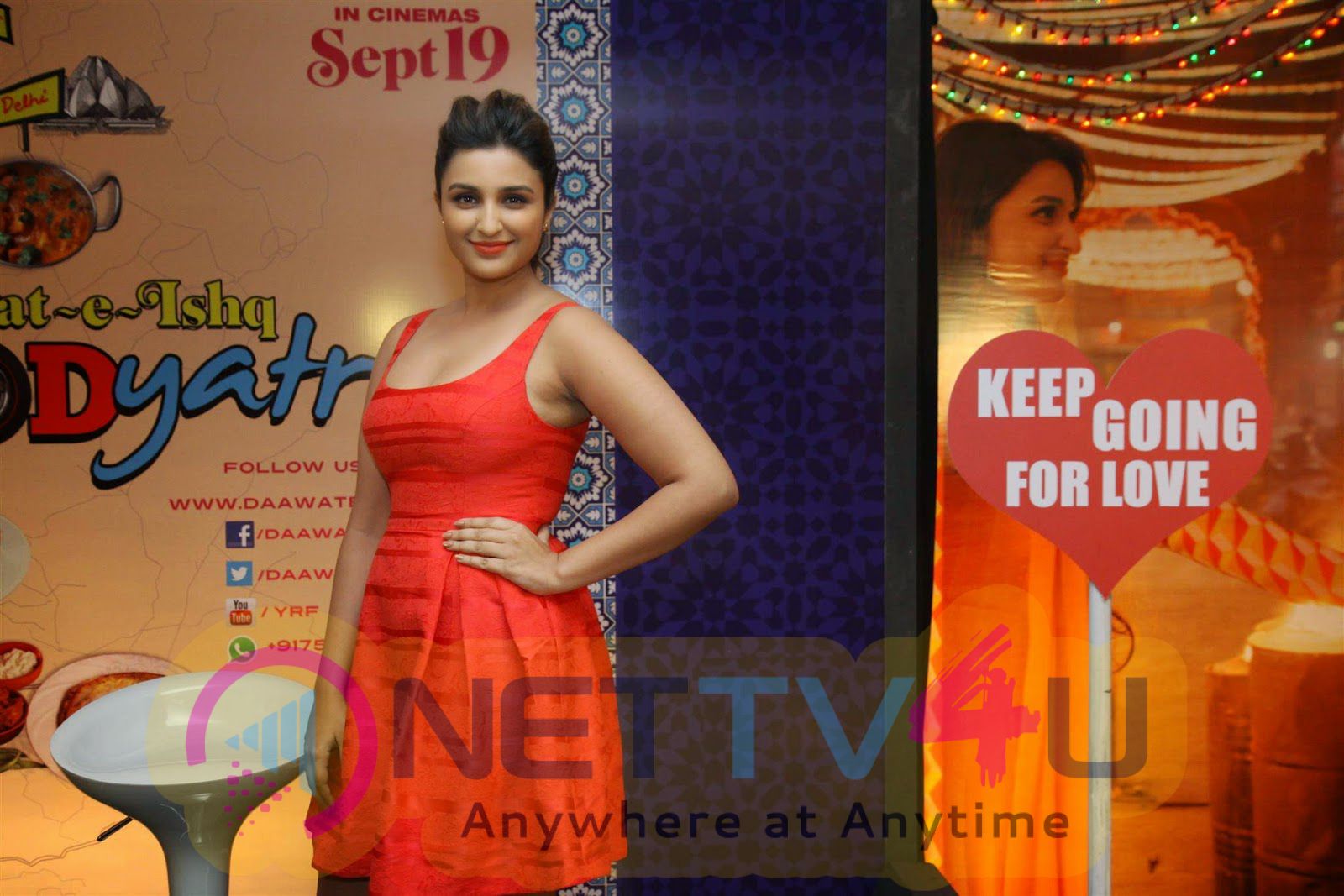Cute Parineeti Chopra Bollywood Heroine Hot Pics Hindi Gallery