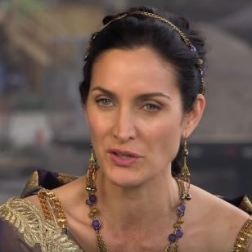 English Movie Actress Carrie Anne Moss