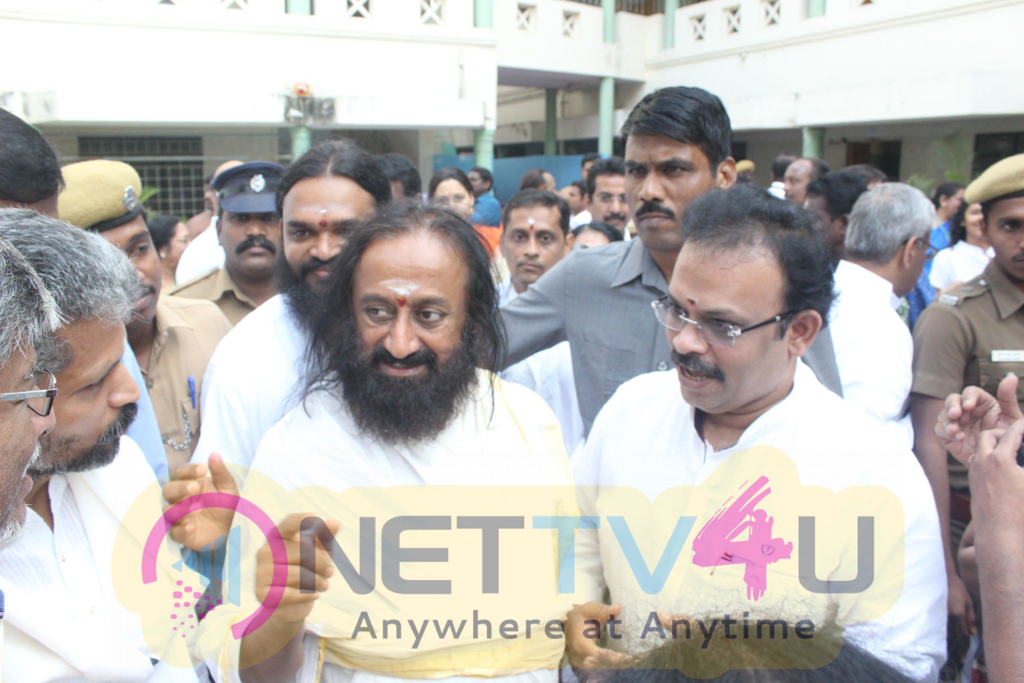 Celebrities Met Gurudev Sri Sri Ravi Shankar Ji In Chennai Photos Tamil Gallery