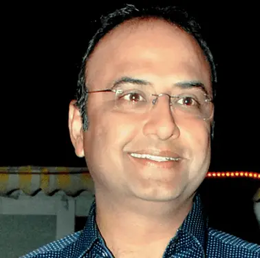 Hindi Commentator Charu Sharma