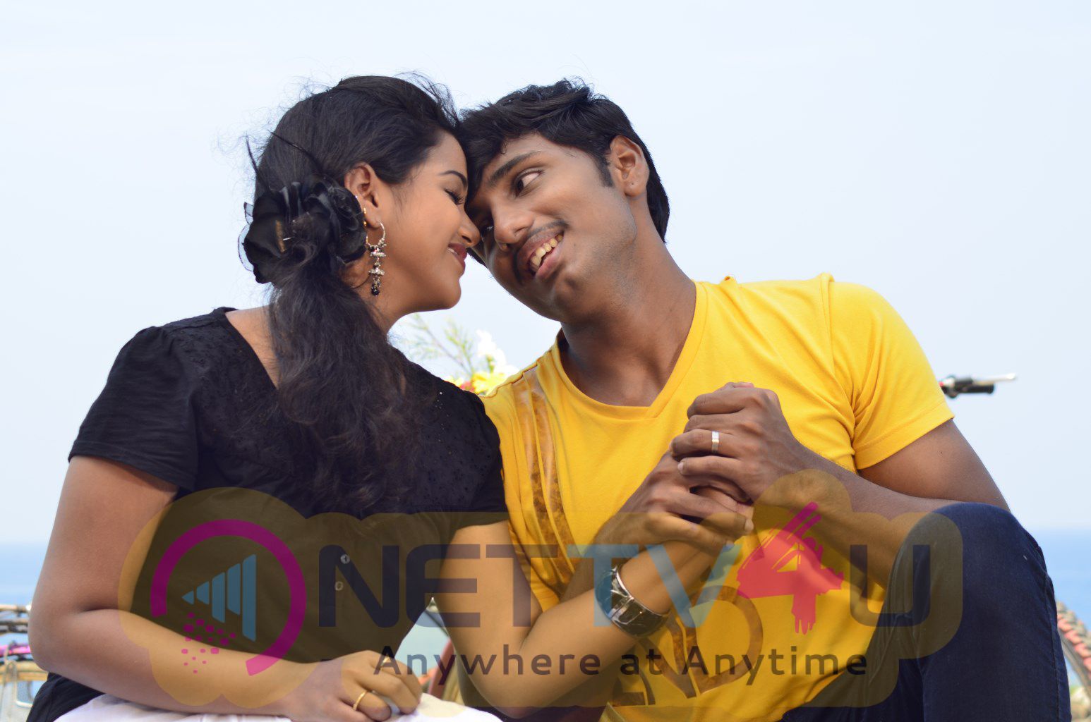 Debutant Actors For The Movie Natchathira Jannalil Movie Tamil Gallery