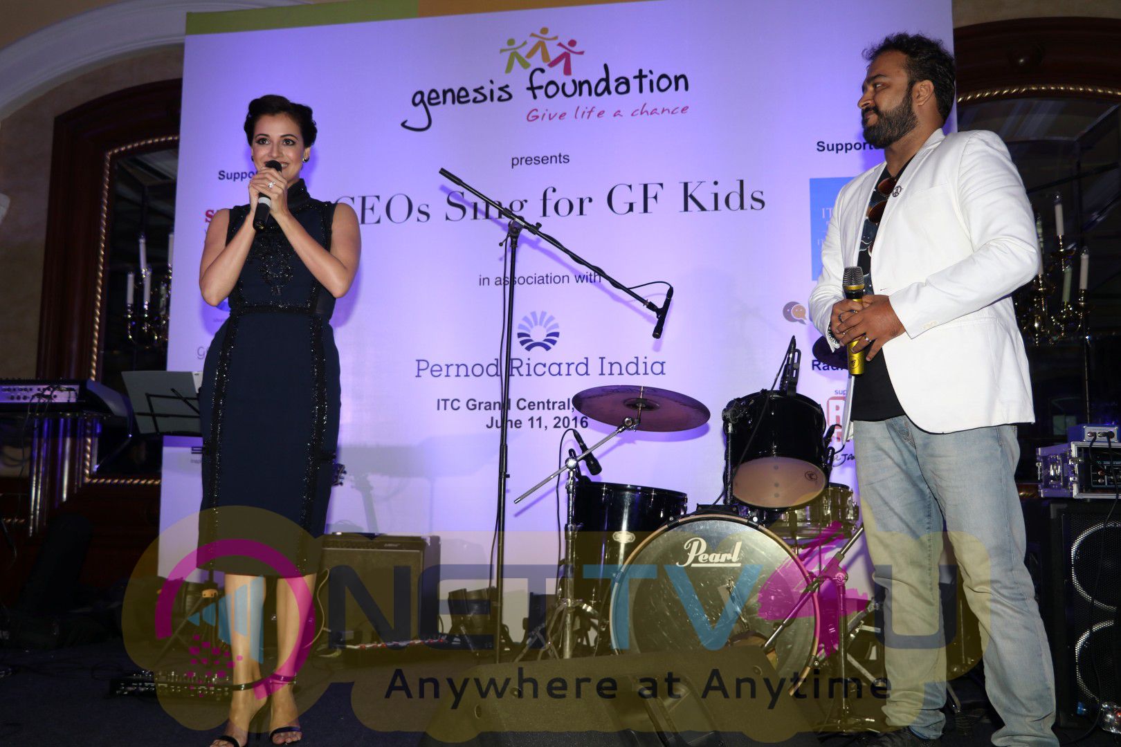 Dia Mirza & Tisca Chopra At Fund Raising For Medical Treatment Of Underprivileged Children Event Stills Hindi Gallery