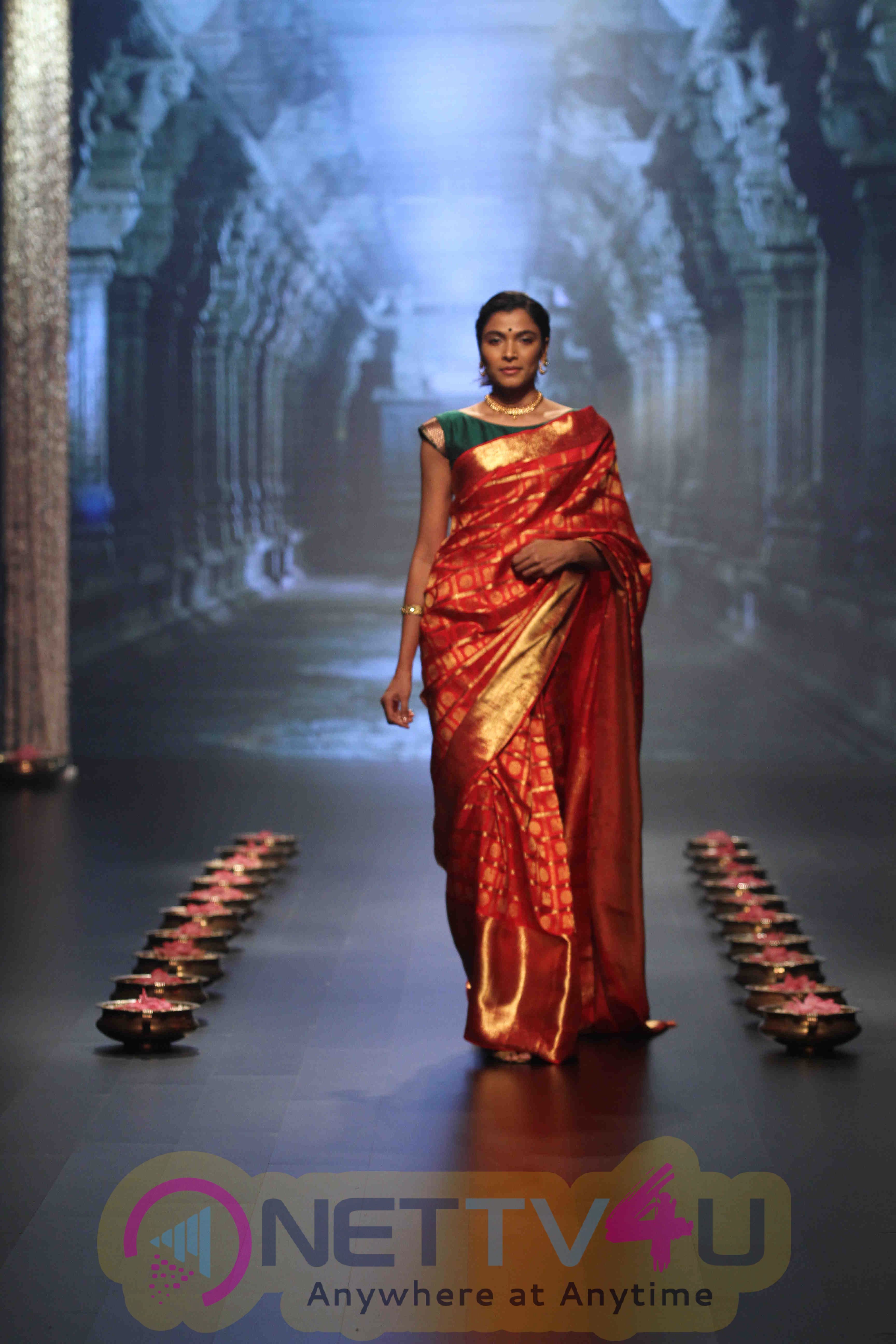 Dia Mirza Walks For Santosh Parekh At Lakme Fashion Week Winter Festive 2016 Photos Hindi Gallery