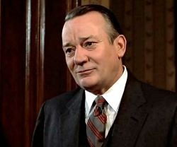 Hollywood Movie Actor Denholm Elliott Biography, News, Photos, Videos | NETTV4U