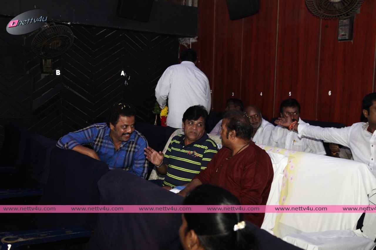 dynamite movie preview at tripathi 35