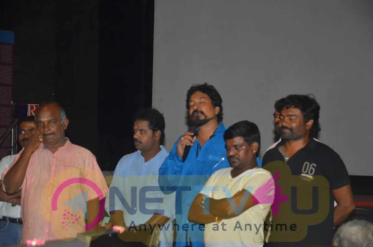 Enakku Veru Engum Kilaigal Kidaiyathu Movie Press Meet Stills Tamil Gallery