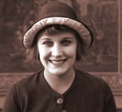 English Movie Actress Edna Purviance Biography, News, Photos, Videos ...