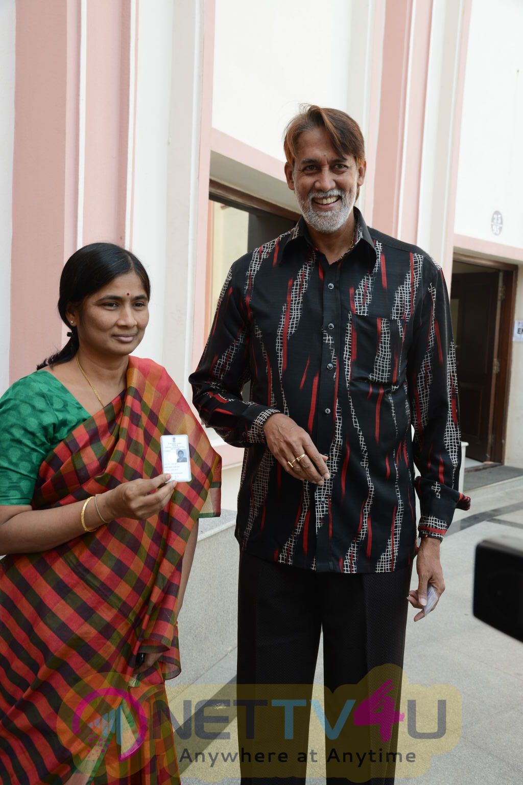 exclusive images of celebrities voting  40ghmc elections 109