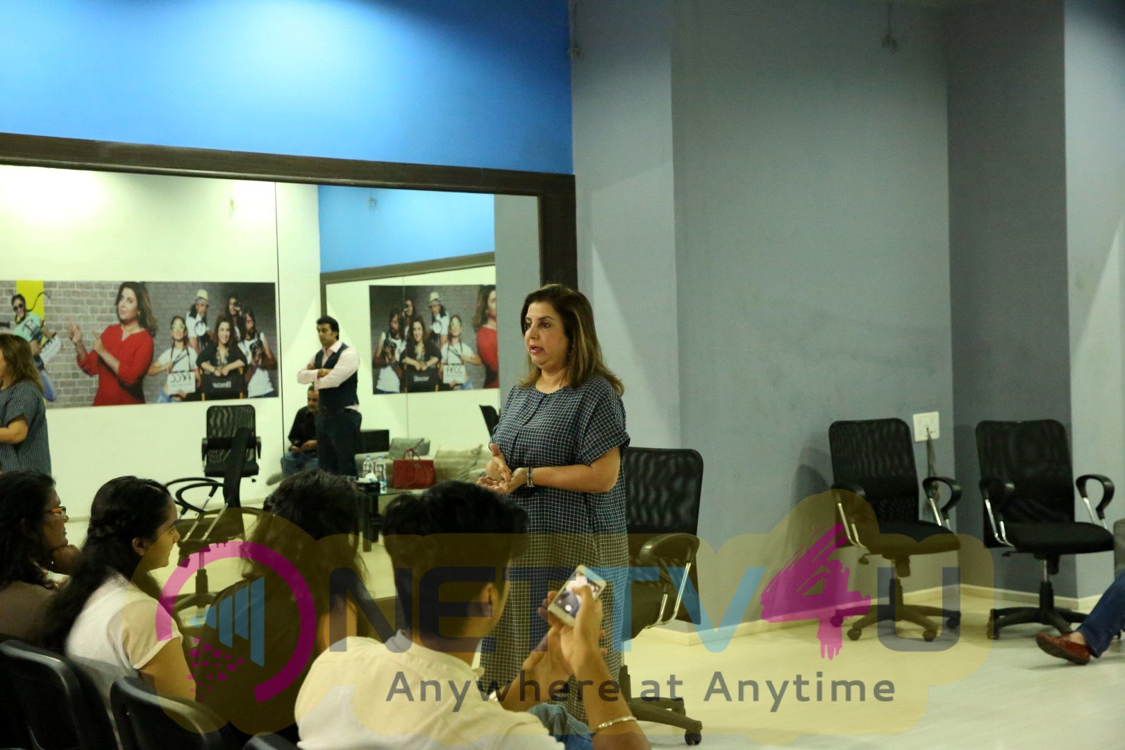 Farah Khan & Her Team Of Choreographers Interact With Students Classy Images Hindi Gallery