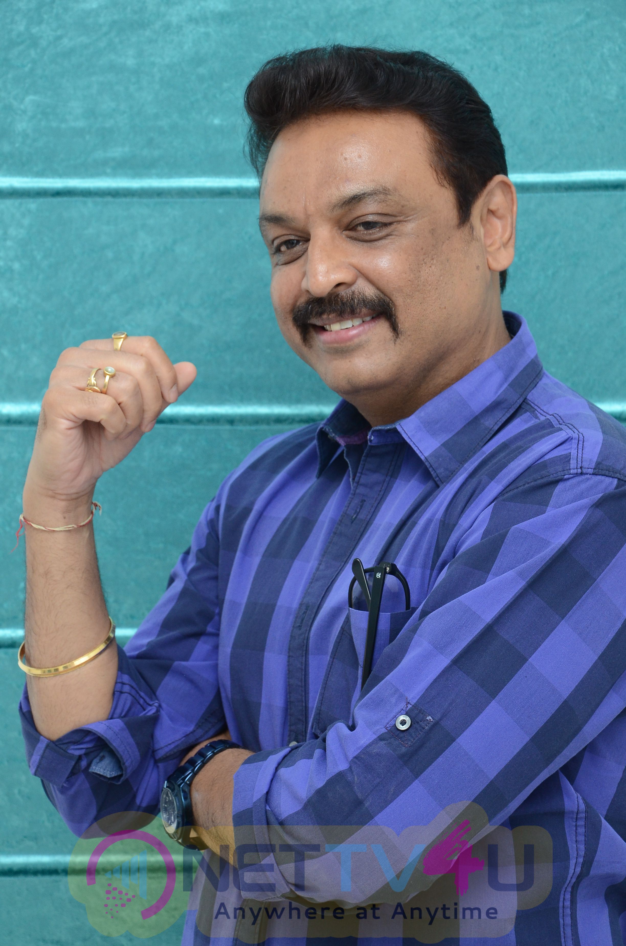 Film Actor Naresh Interview  Photos Telugu Gallery