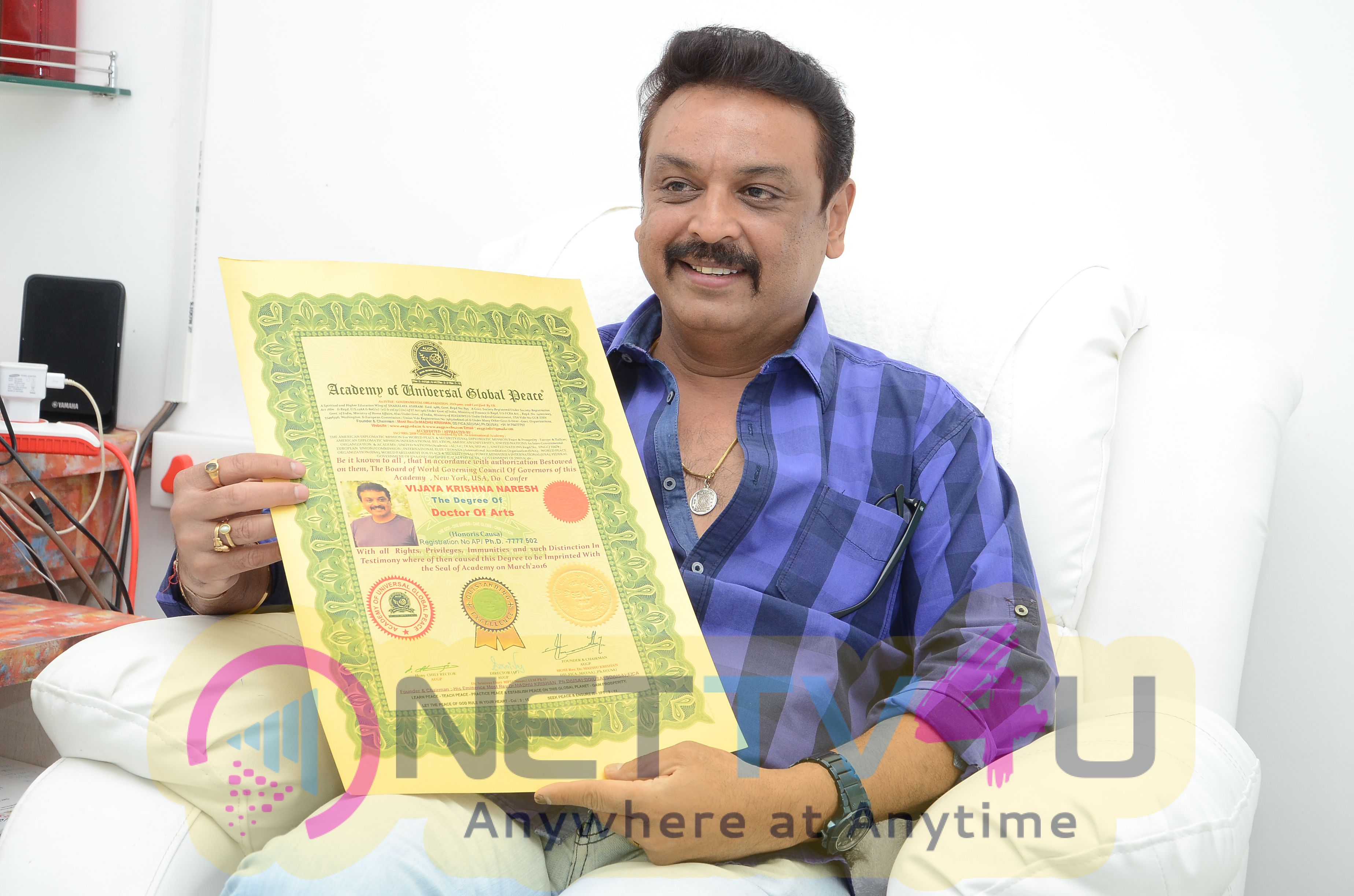 Film Actor Naresh Interview  Photos Telugu Gallery