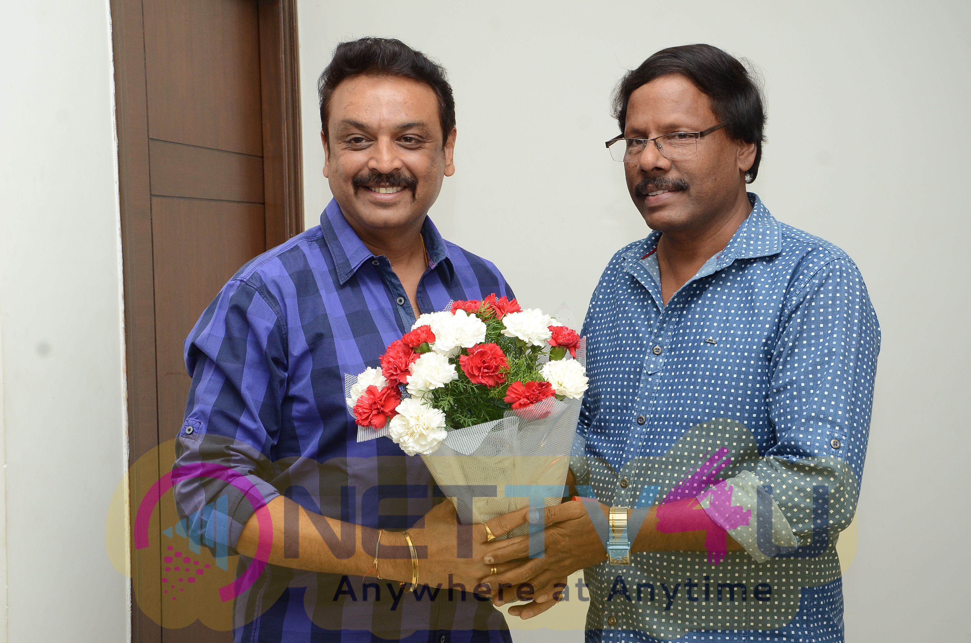 Film Actor Naresh Interview  Photos Telugu Gallery