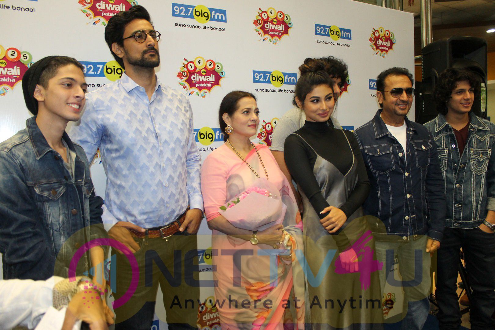 Gulshan Grover At Movie Mahayoddha Rama Cast Announces Final Winners Of Big Diwali Pataka Game Images Hindi Gallery