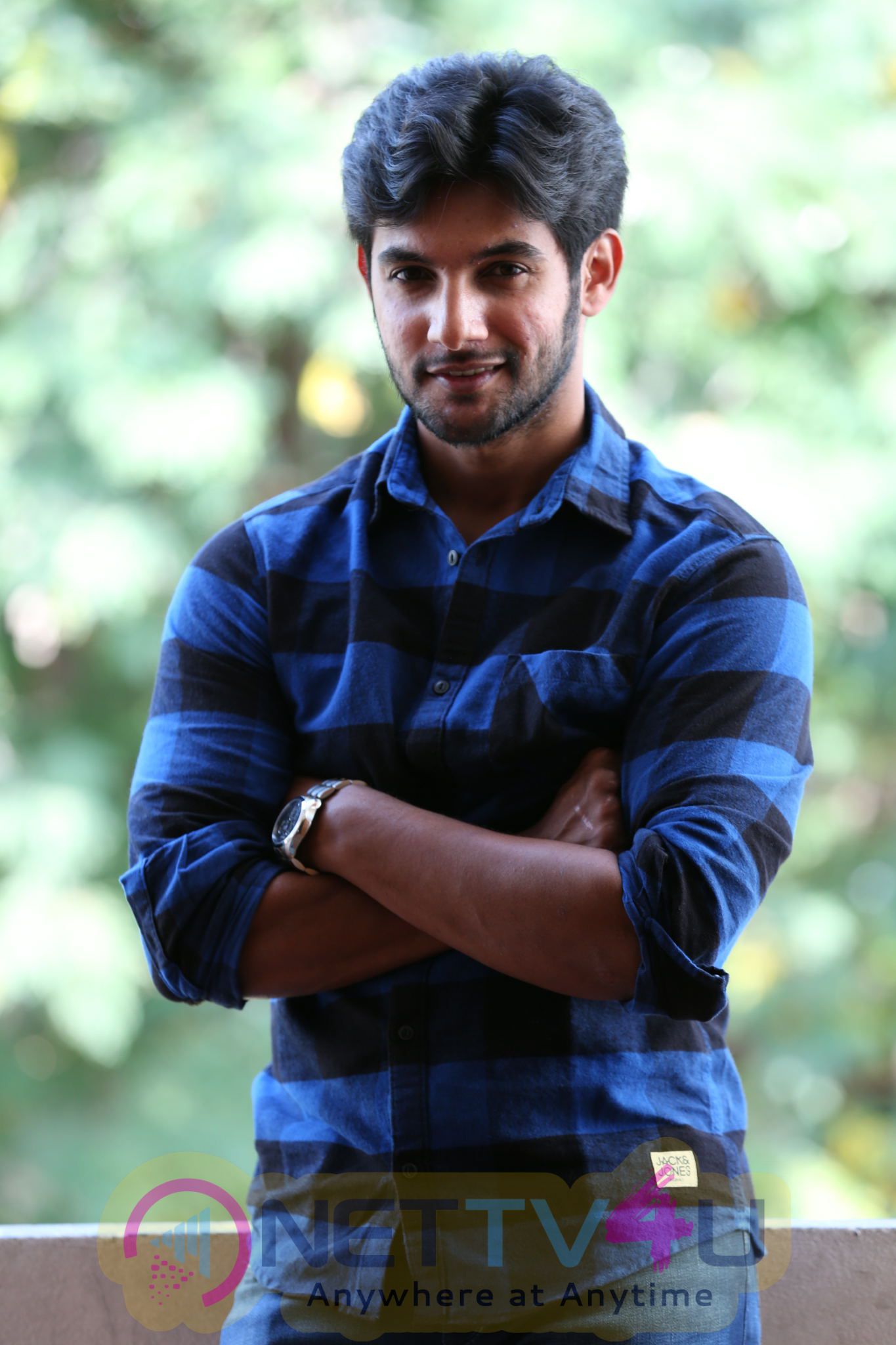 garam movie actor aadi interview stills 10