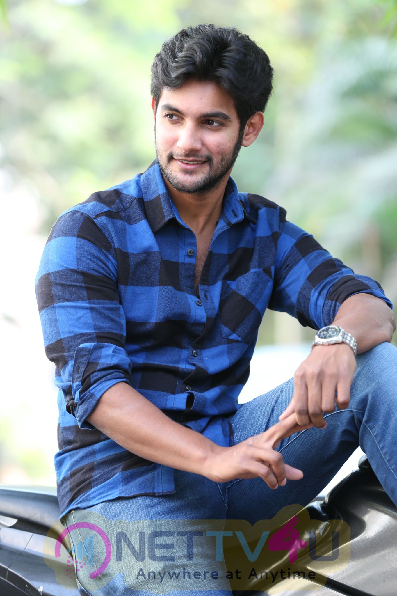 garam movie actor aadi interview stills 23