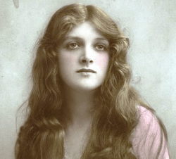 Gladys Cooper English Movie Actress
