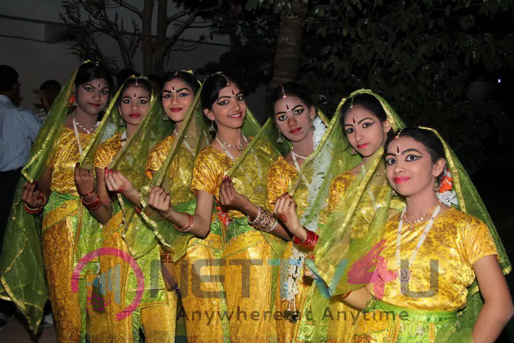 Guntur Talkies Team At TRR High School Anniversary Celebration Photos Telugu Gallery