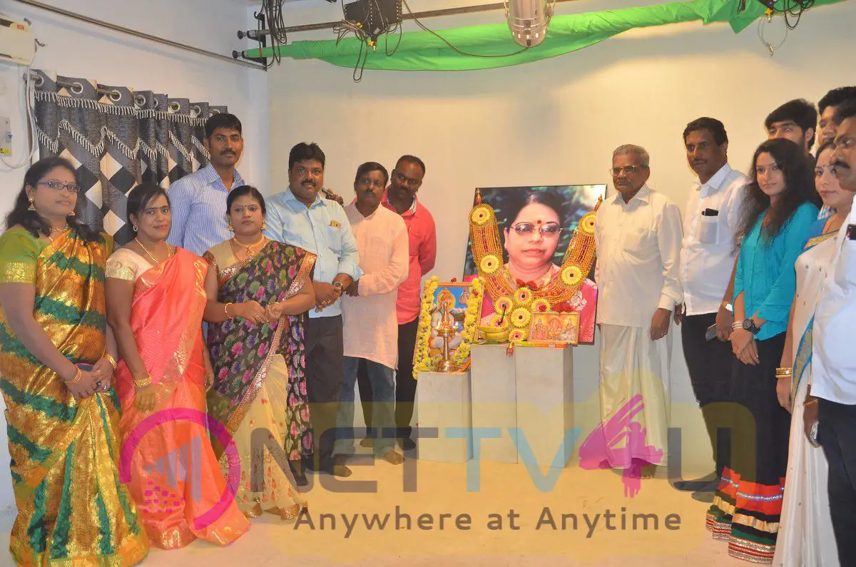 Irandu Rojakkal Movie Launch Attractive Stills Tamil Gallery