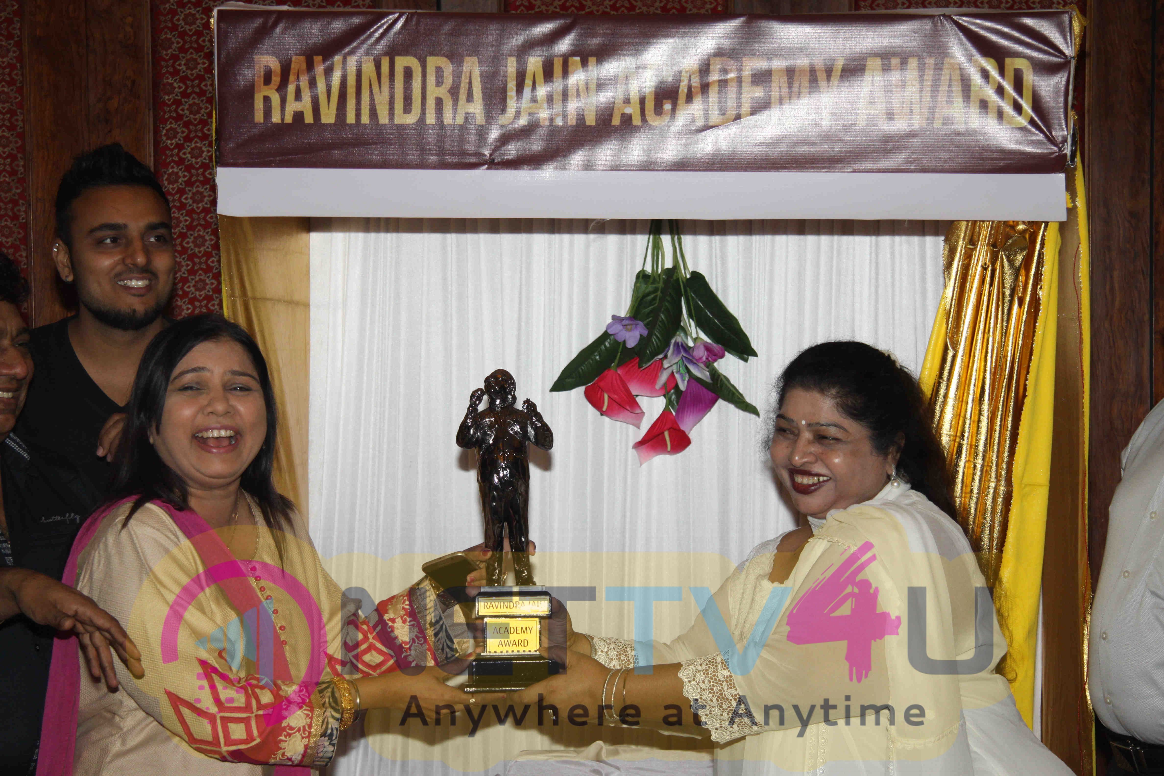 Images Of Shaan At Unveil 1st Ravindra Jain Trophy Hindi Gallery