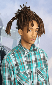 Jaden Smith Puts 5000$ Cartier Rings In His Hai..