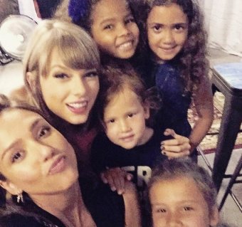 Jessica Alba Finds Taylor Swift A Cutie Patootie