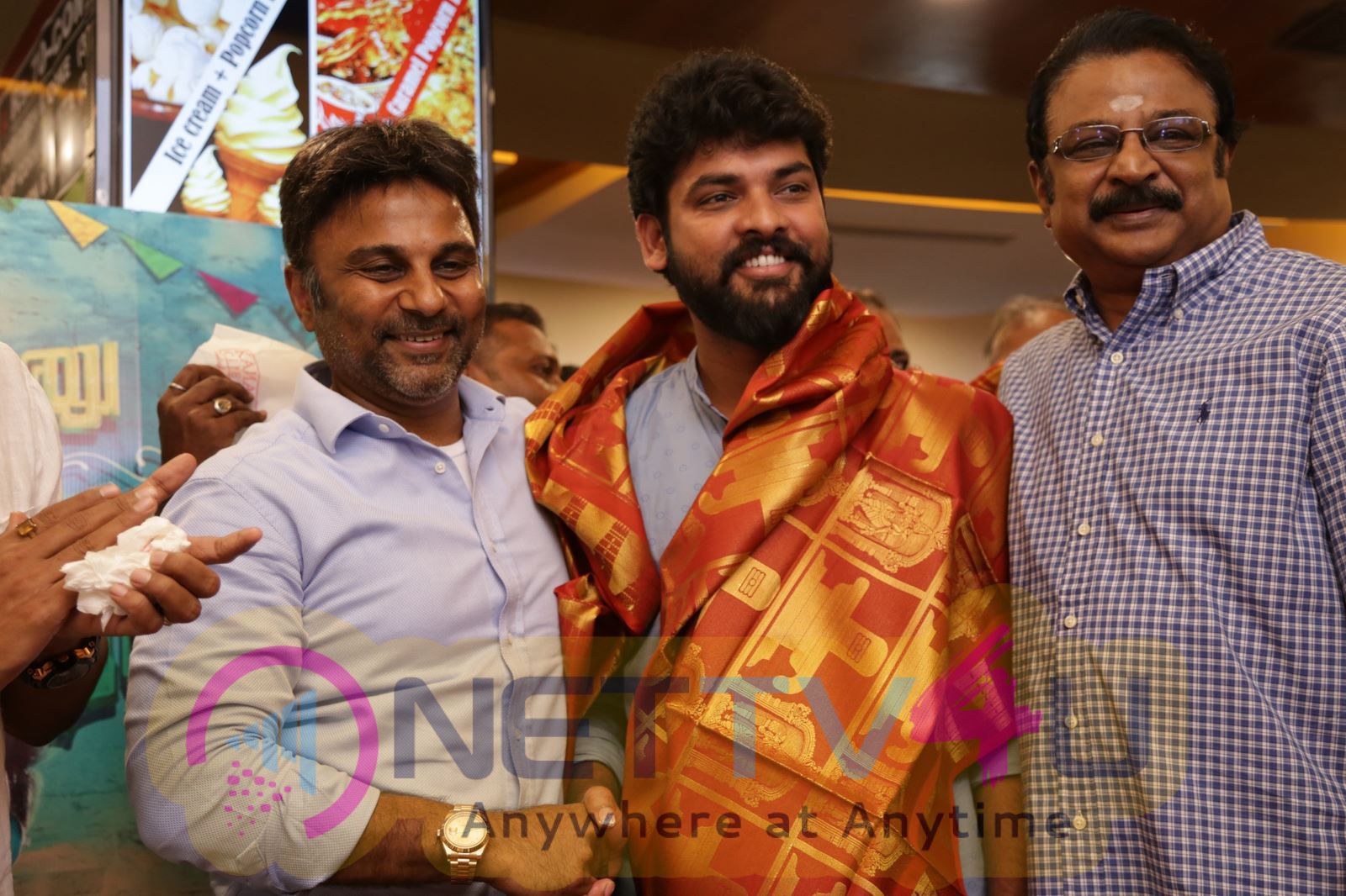 Kamala Cinemas Felicitating Velaina Vanthuta Vellaikaran Team Attractive Photos Tamil Gallery