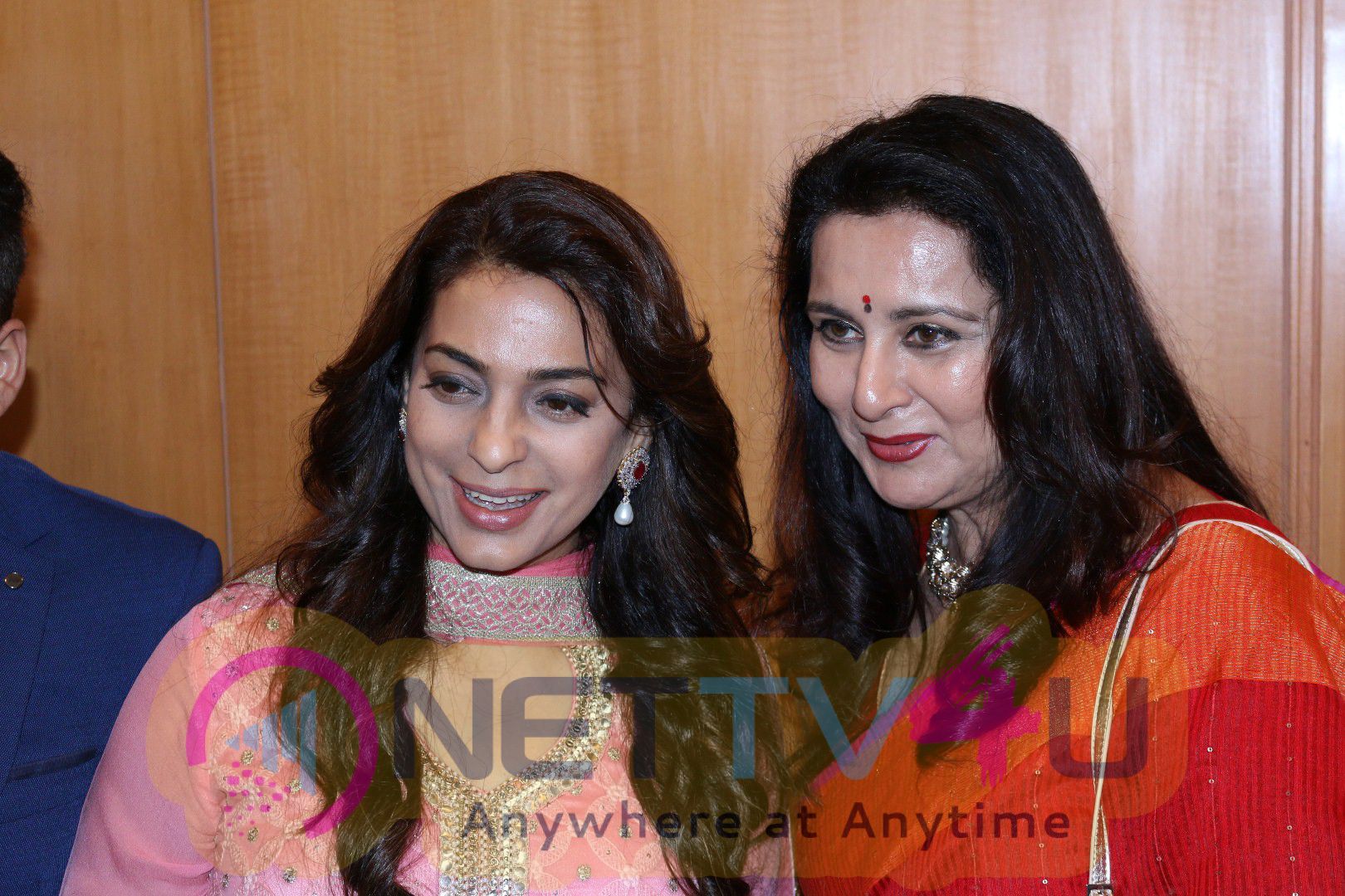 Katrina Kaif & Juhi Chawla At Priyadarshni Academy 32nd Anniversary Global Awards Function Images Hindi Gallery