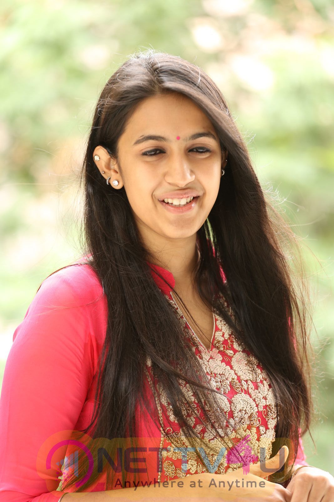 Konidela Niharika Latest HD Photos Telugu Gallery