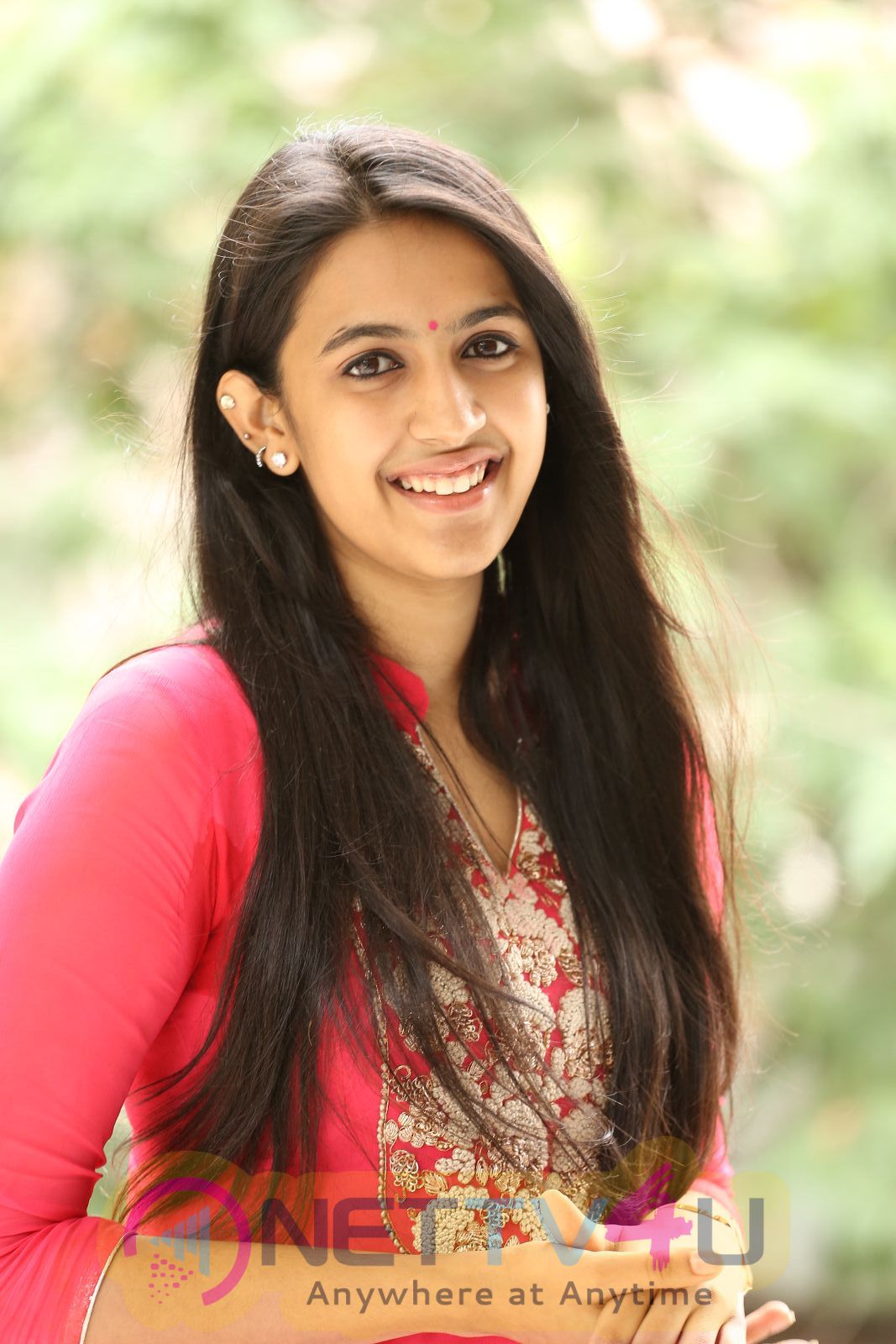 Konidela Niharika Latest HD Photos Telugu Gallery