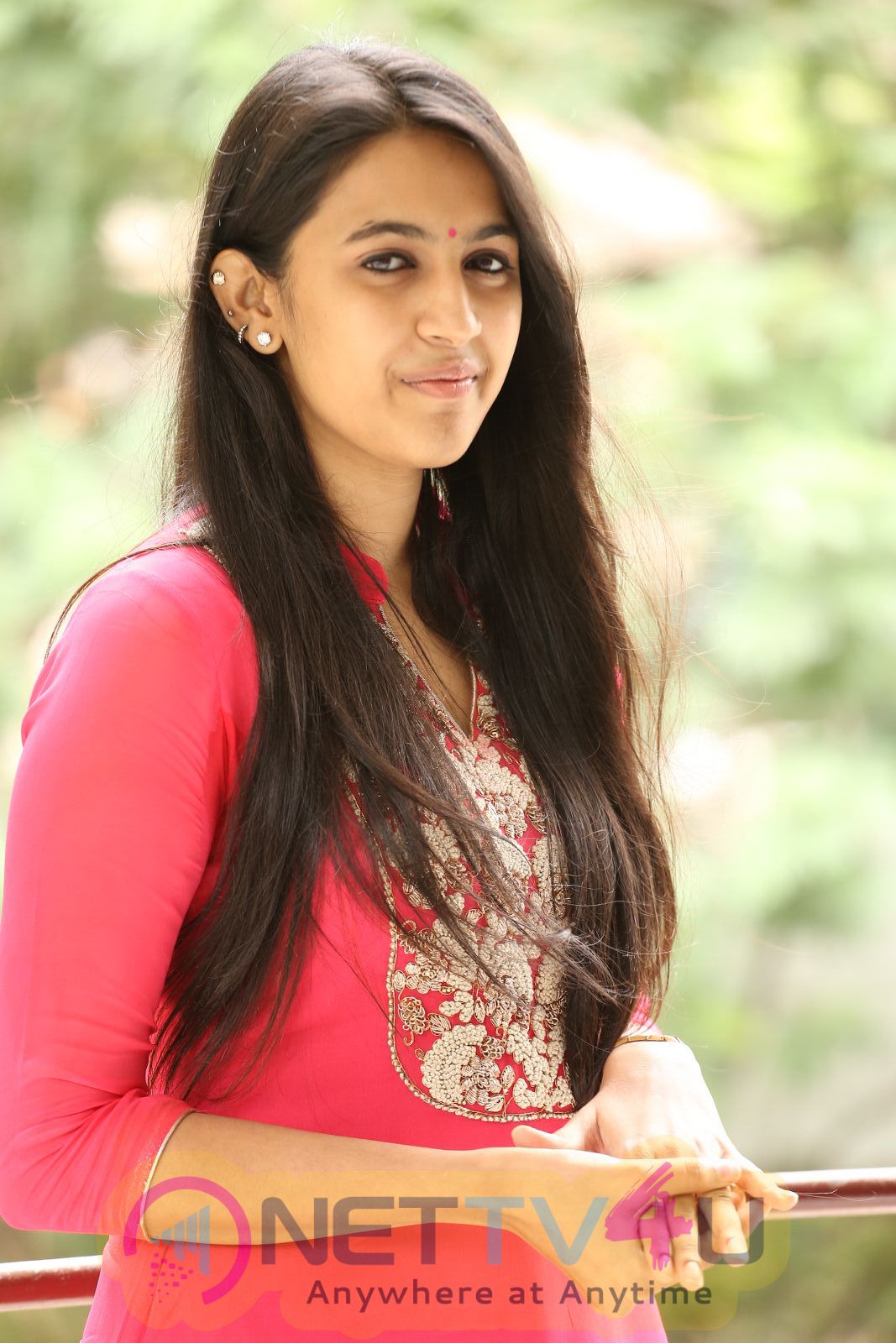 Konidela Niharika Latest HD Photos Telugu Gallery