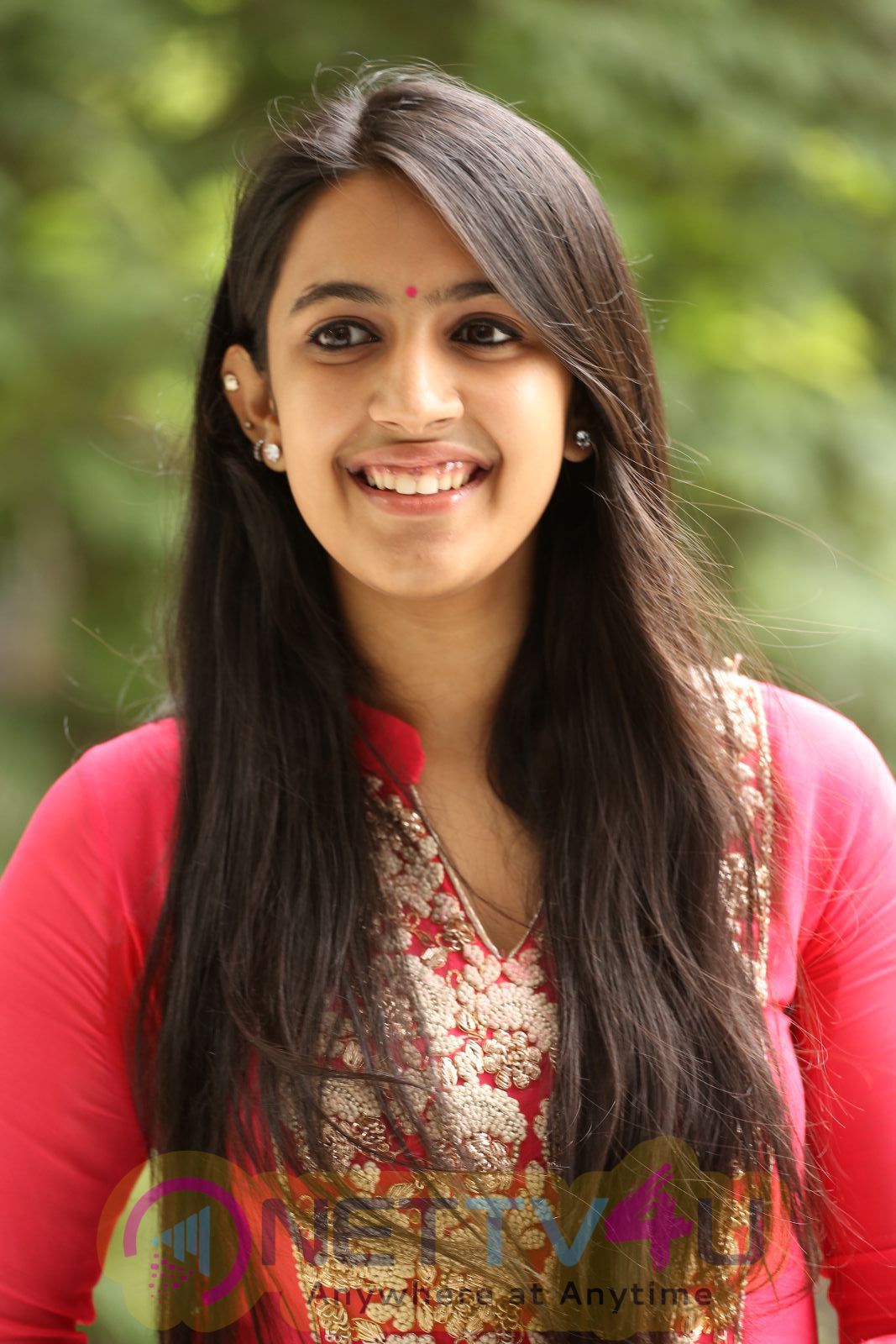 Konidela Niharika Latest HD Photos Telugu Gallery