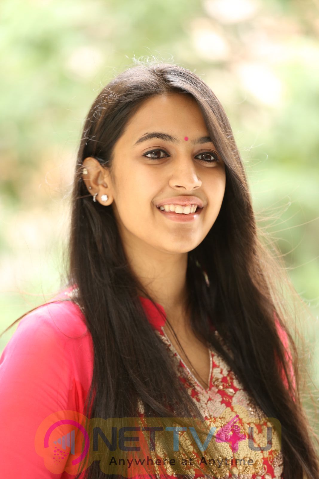 Konidela Niharika Latest HD Photos Telugu Gallery