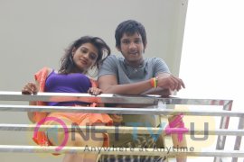 Kotha Kothaga Unnadi Movie Working stills & High Quality Pics Telugu Gallery