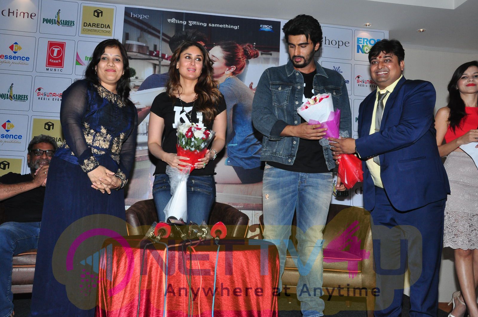 Ki & Ka Movie Press Meet Latest Stills & Kareena Kapoor Photos Telugu Gallery