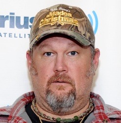 English Comedian Larry The Cable Guy