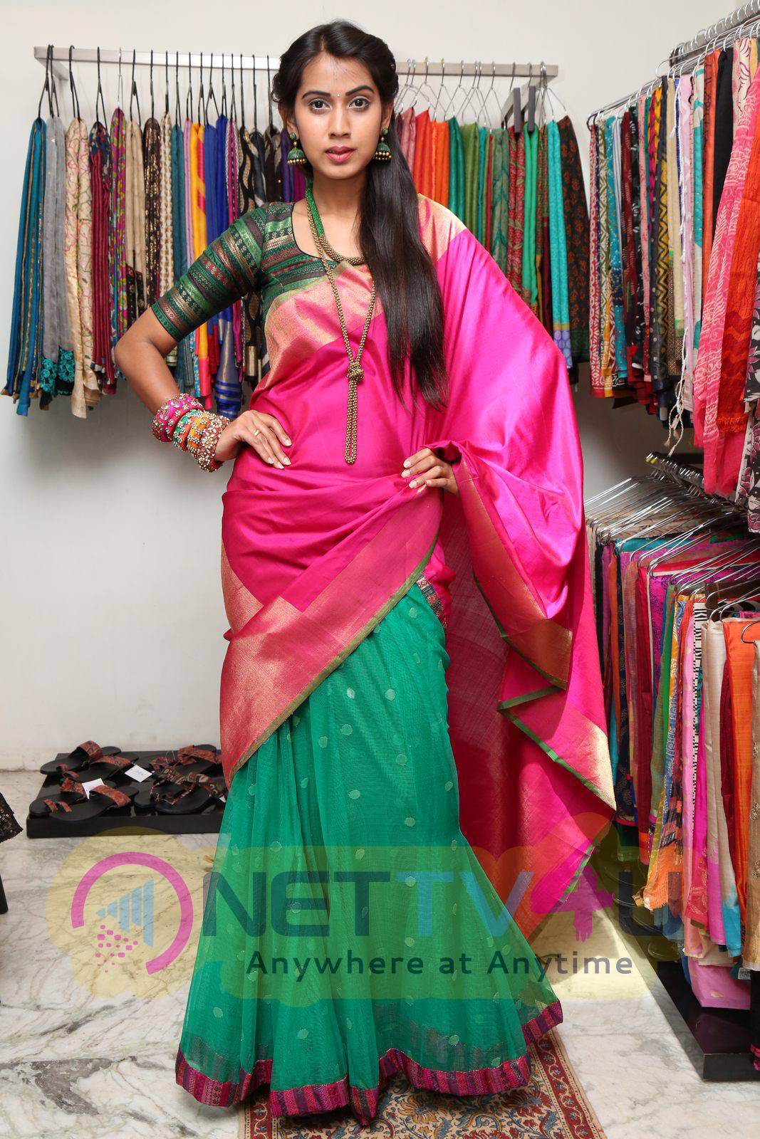 latest photos actress honey at sakhi fashions 10th year celebrations 28