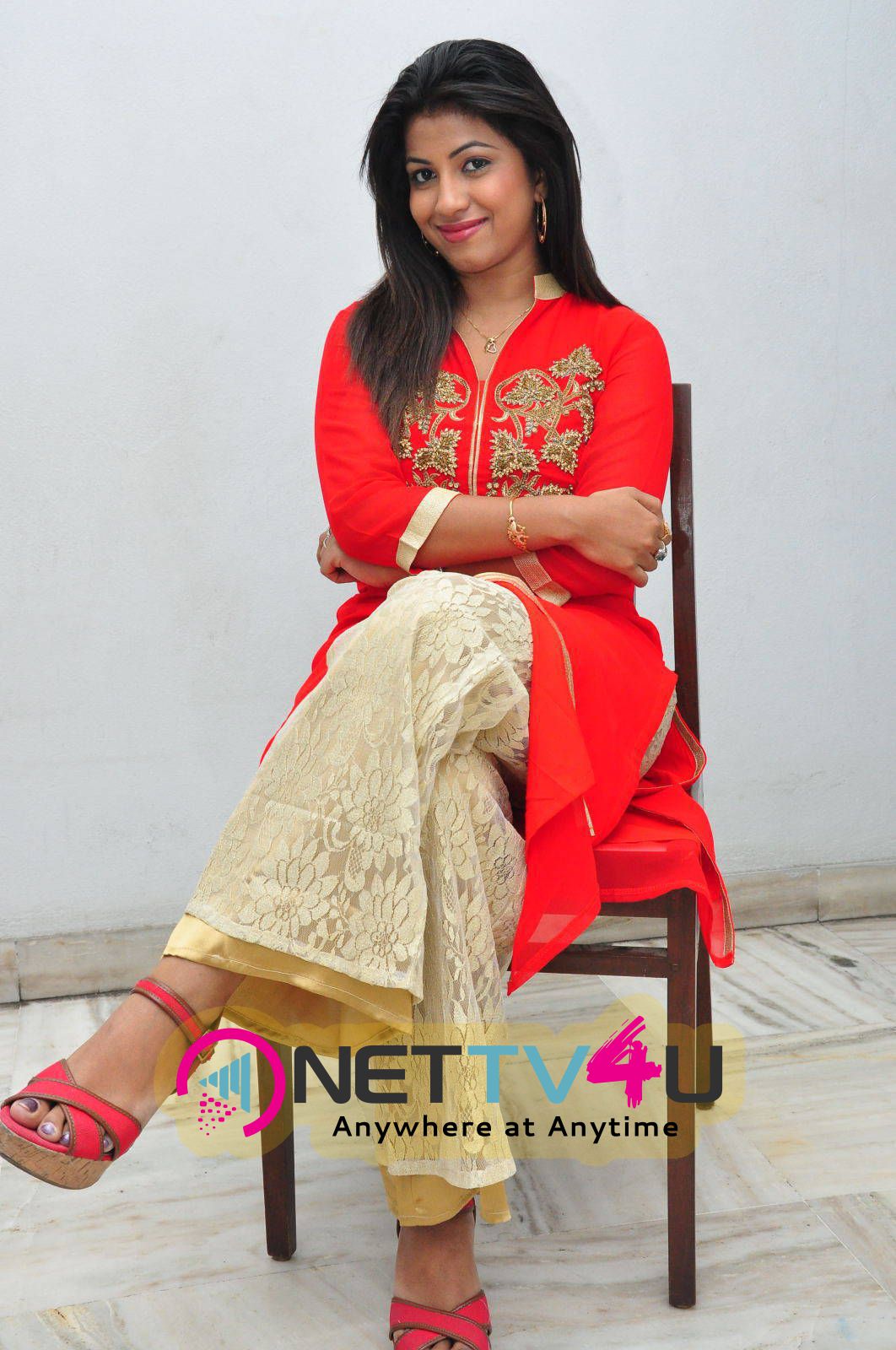 latest photos of actress geethanjali at affair movie teaser launch 37