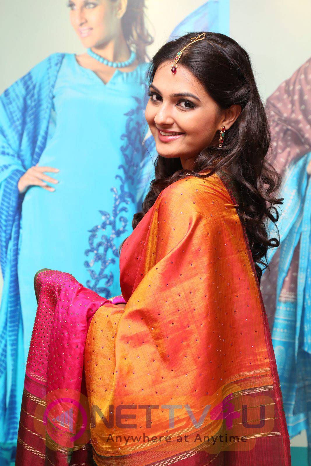 latest photos of actress neha deshpande at sakhi fashions 10th year celebrations 34