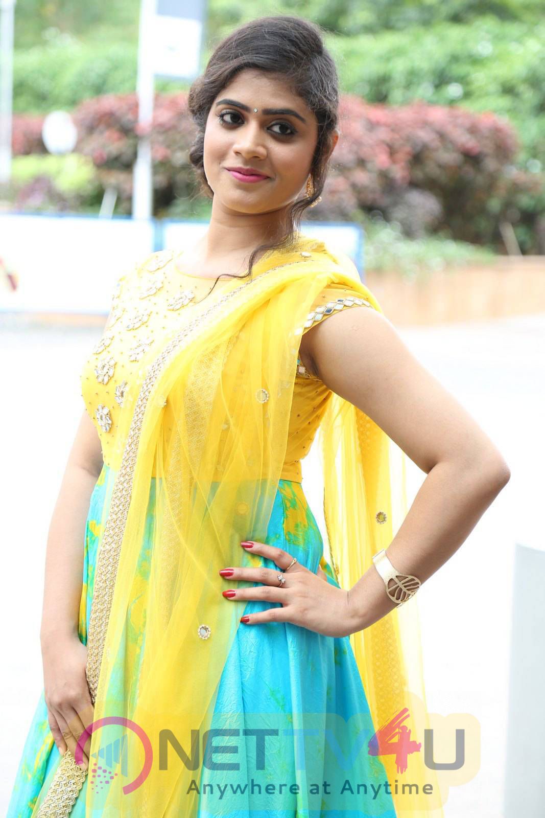 latest photos of actress samantha at hi life exhibition launch 9