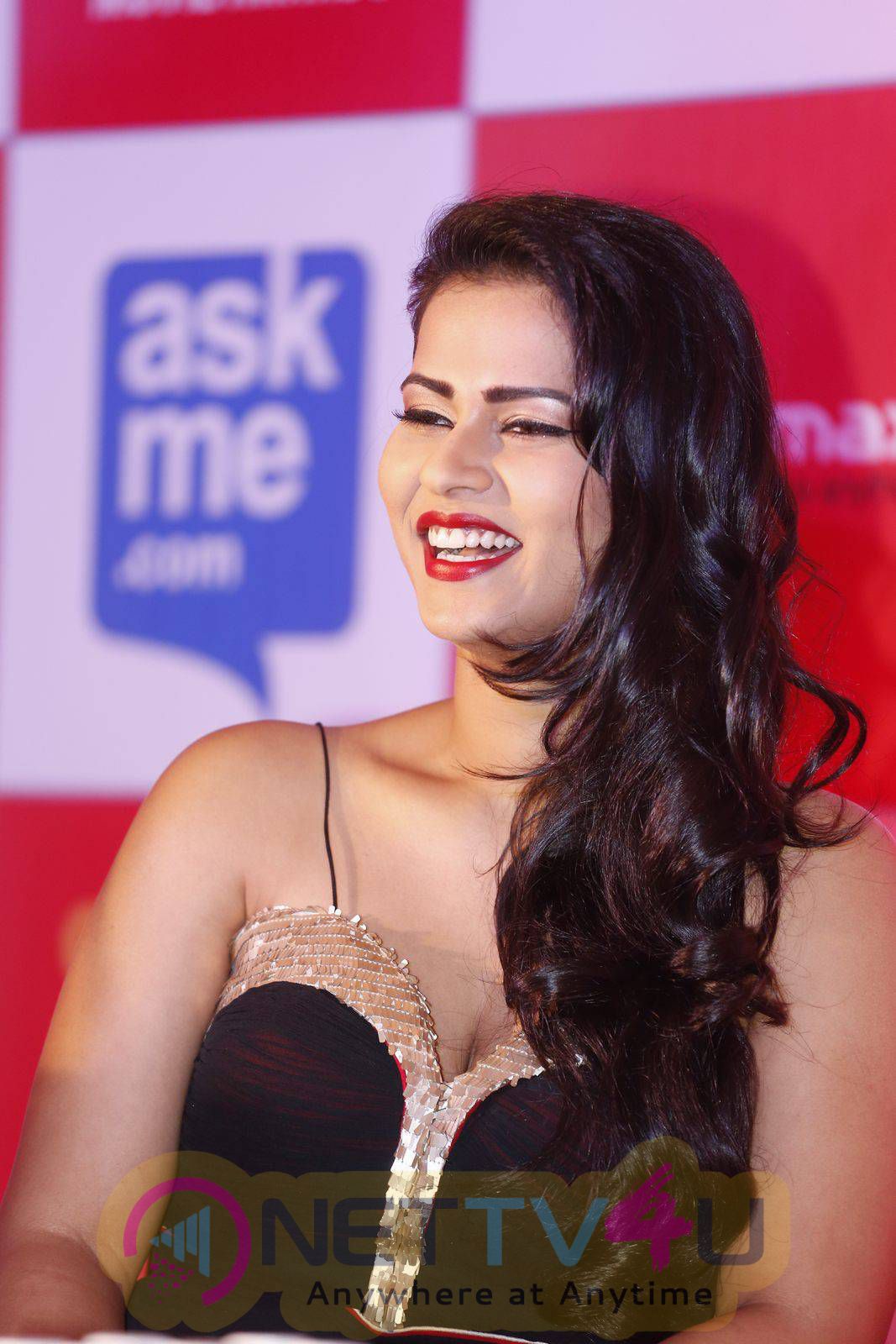 latest photos of actress sharmila mandre at south indian international movie awards press meet 1
