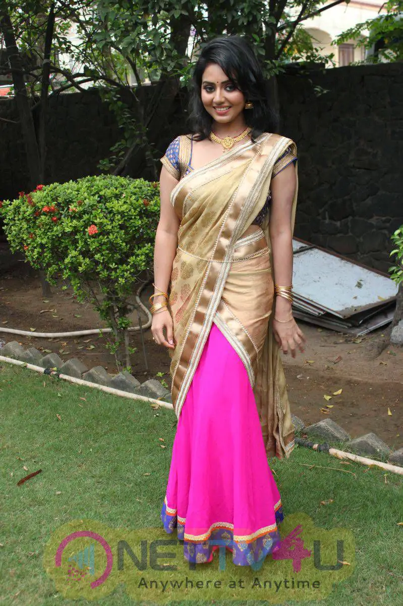 latest photos of actress vidya at athibar movie press meet 1