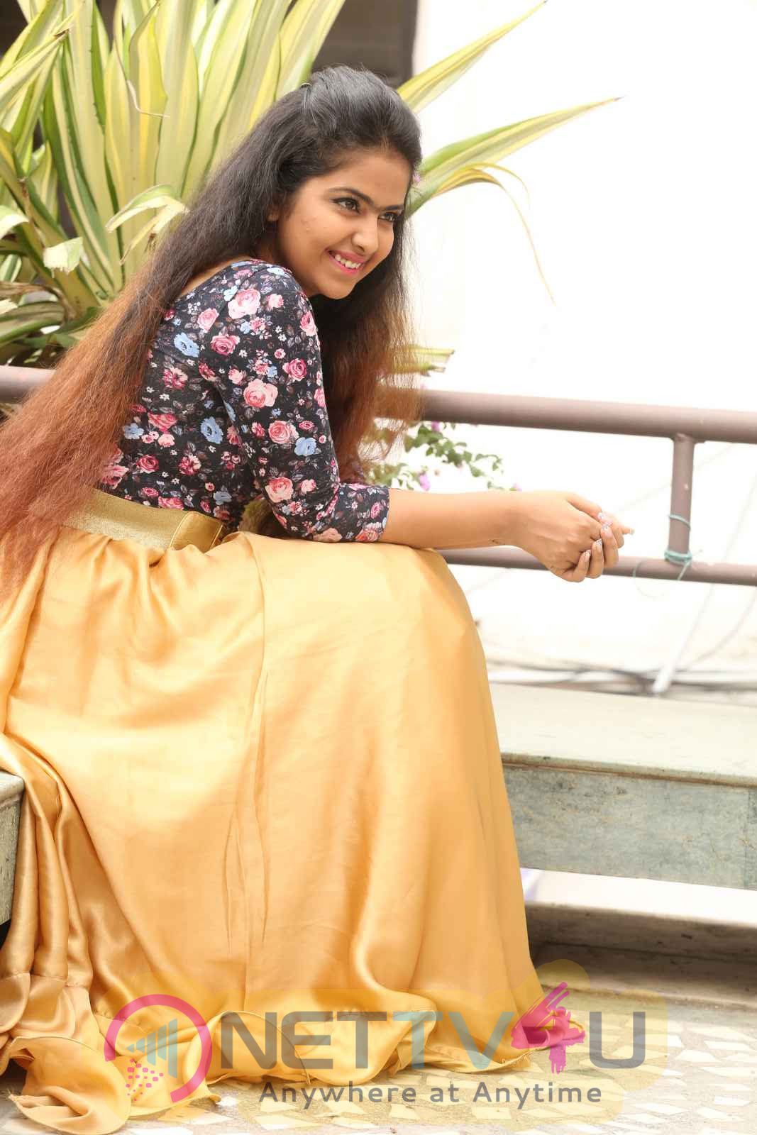 latest photos of avika gor at cinema choopistha mava press meet 36