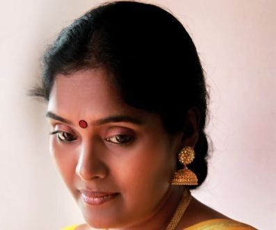 “Veedu” Archana Performs With Prakash Raj!